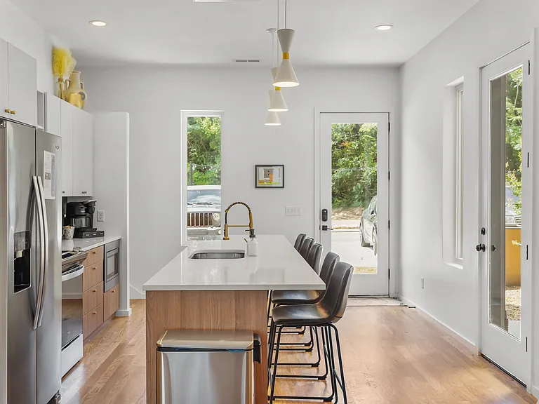 148 Atomic Rdg — Photo 14