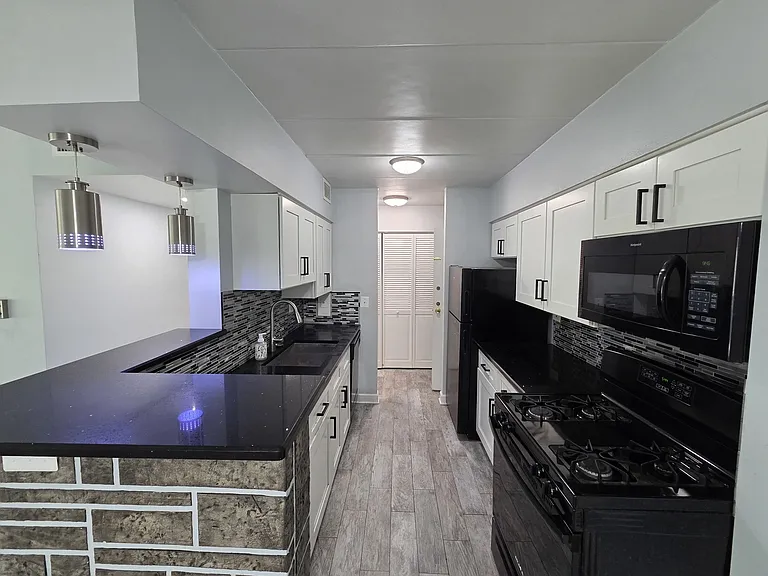 220 S Roselle Rd #222 — Photo 13