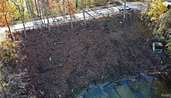 2nd image of 120 Central Dr