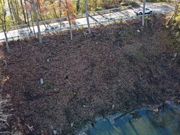 121 Central Dr, Lake Orion, MI 48362