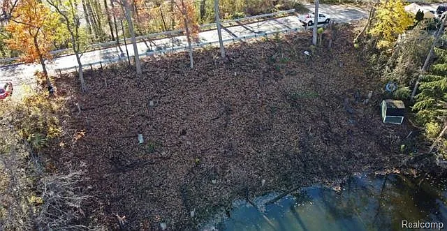 121 Central Dr photo 1