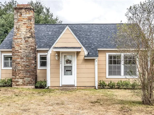 1103 Foster Ave, College Station, TX 77840