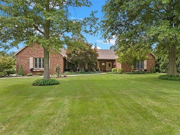 2nd image of 303 Biscayne Estates Dr