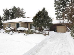 306 Southfield Dr, Battle Creek, MI 49015