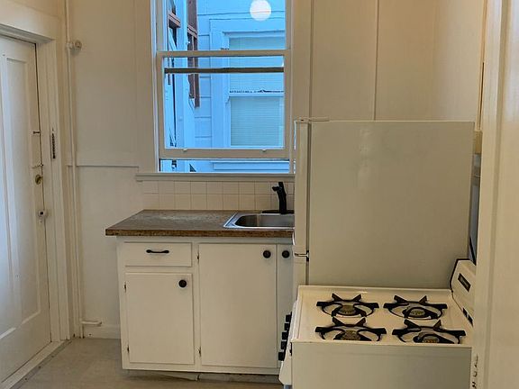 5th image of 1610 Leavenworth St APT 11