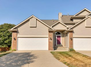 6848 NW 57th St, Johnston, IA 50131