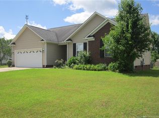 205 Shakerstone Dr, Fayetteville, NC 28311