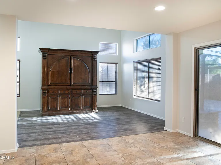 42275 W Calle St — Photo 7