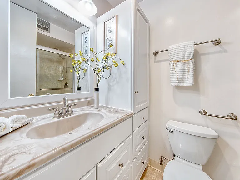 6505 Green Valley Cir #301 — Photo 20