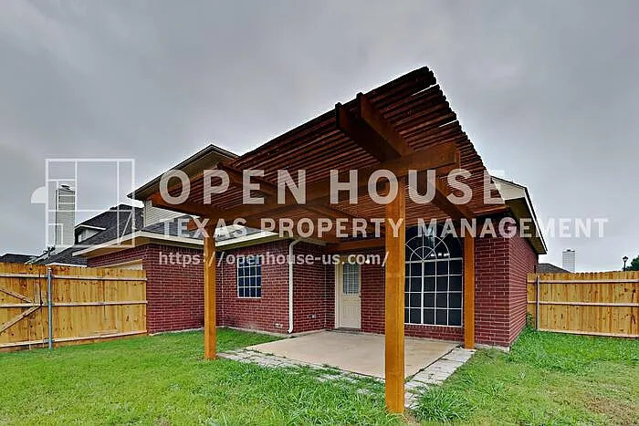 8101 Pacific St — Photo 22