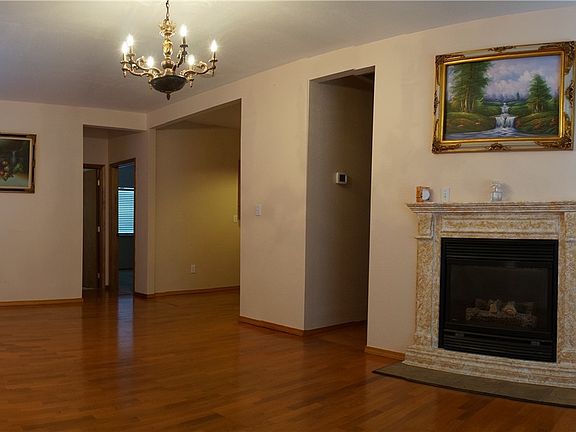 4th image of 15311 Grant Ave SW