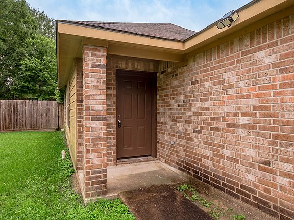 5th image of 636 Avenue H