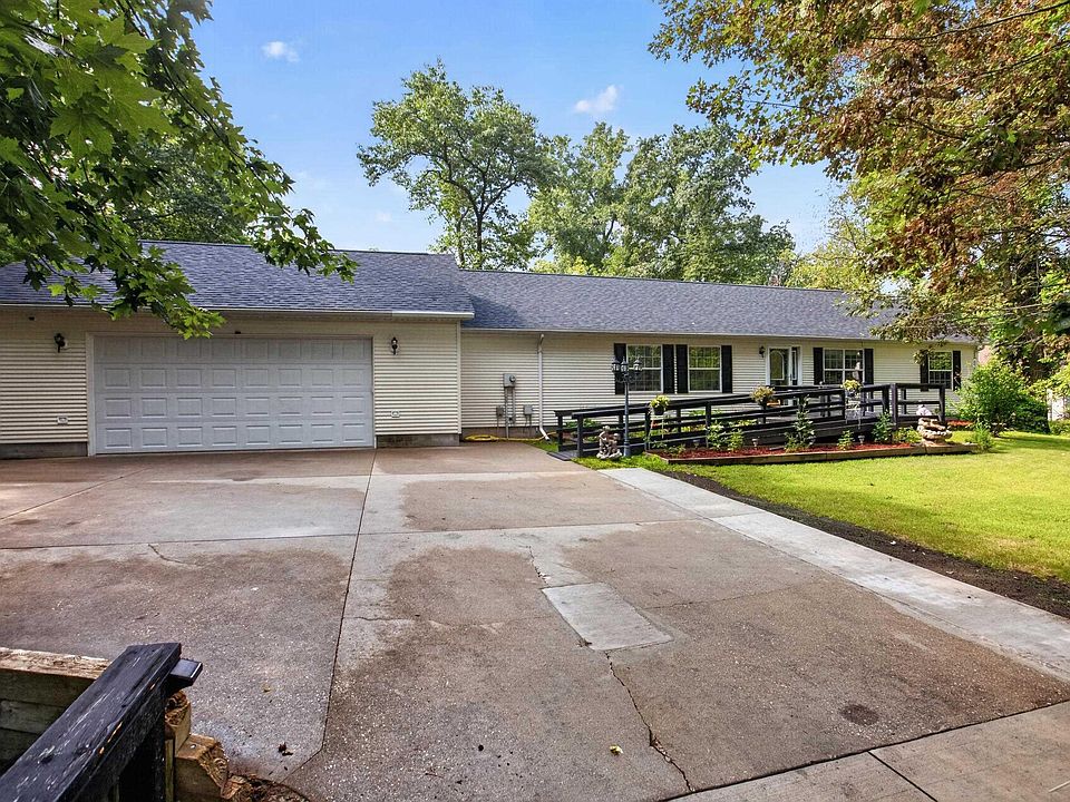 1st image of 340 Richards Rd