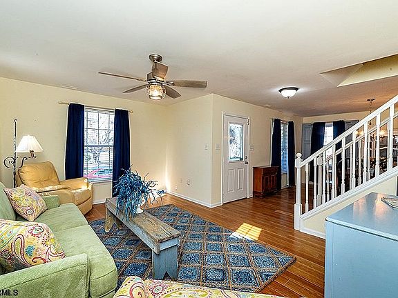 3rd image of 1607 Bay Ave