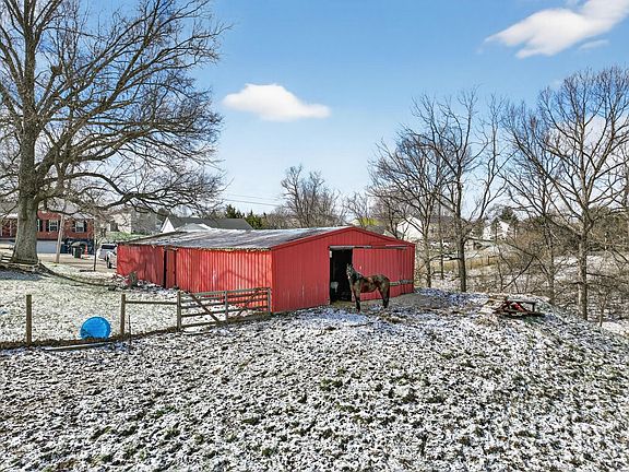 5th image of 2468 Meyer Rd