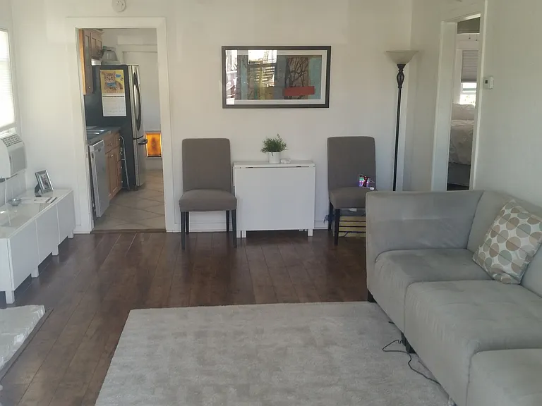 4214 Kansas St — Photo 3