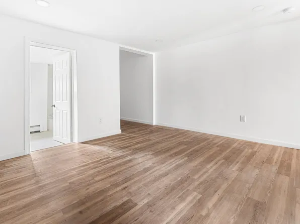 246 Clerk Street image 13 of 27