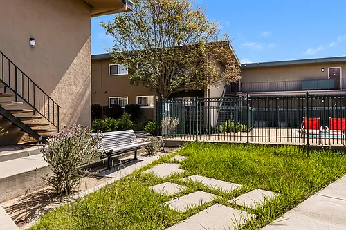 Jackson Arms Apartments Photo 1