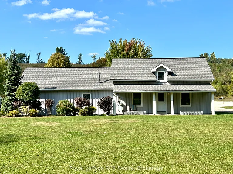 324097 The Glen Rd — Photo 2