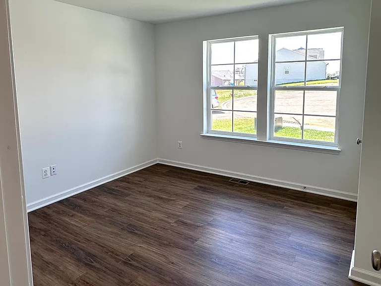 151 Capulet Ct — Photo 3