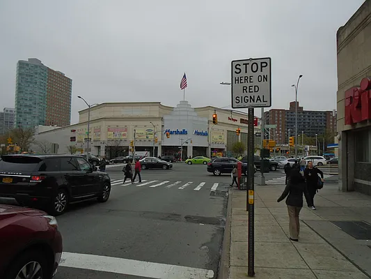 Rented by 18 REALTY | media 20