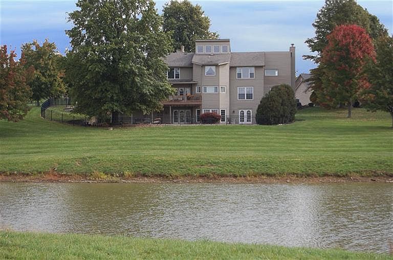 1st image of 11927 Oxford Hills Dr