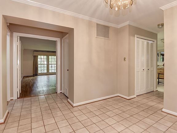 Room Sized Foyer