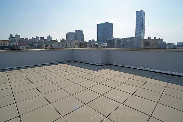 Rented by Compass | media 7