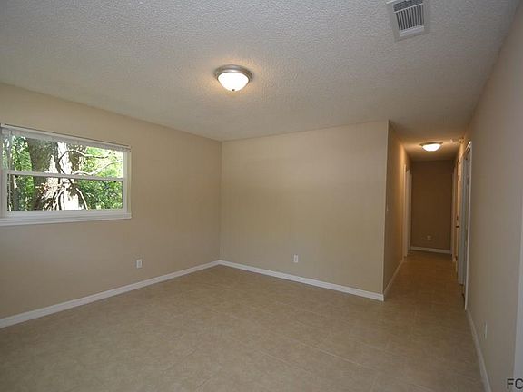 4th image of 405 E Oak St