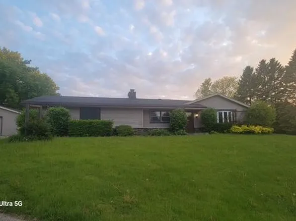 W241S10205 Clover COURT, Big Bend, WI 53103