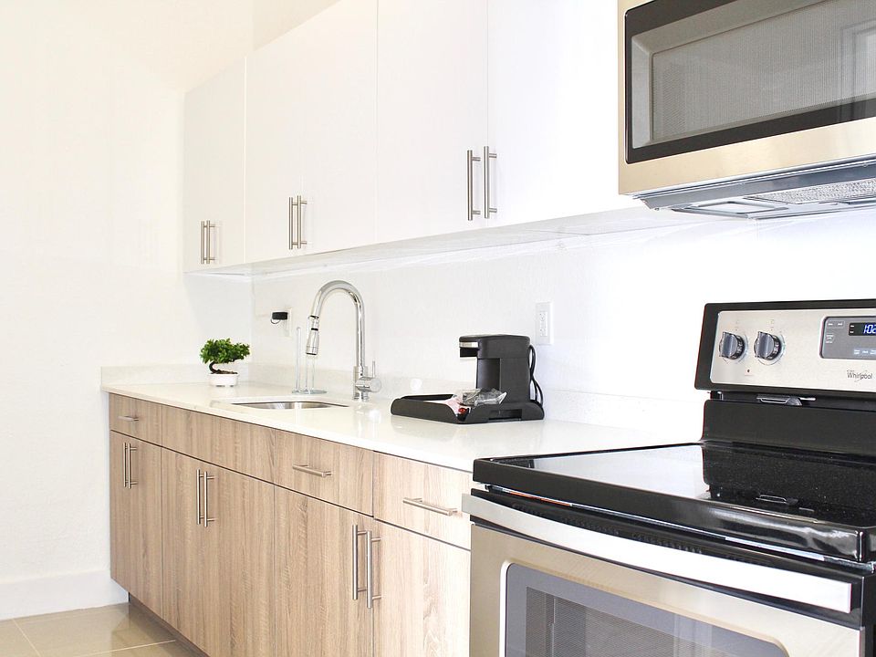 1st image of 971 W Flagler St APT 27