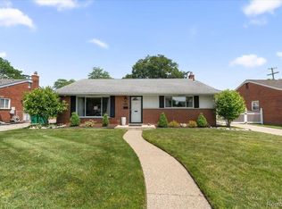 6420 Sunset St, Garden City, MI