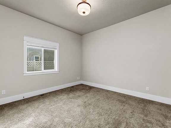 5th image of 2205 W Verona Dr
