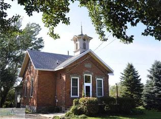 8975 Hartel Rd, Grand Ledge, MI 48837