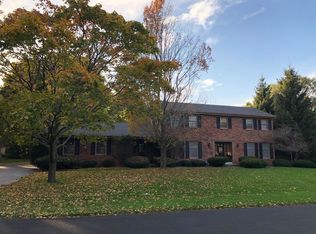 4 Sandalwood Ct, Wind Point, WI 53402