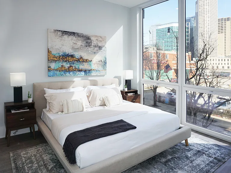 Luxe Suites Chicago Luxury Apartments — Photo 103