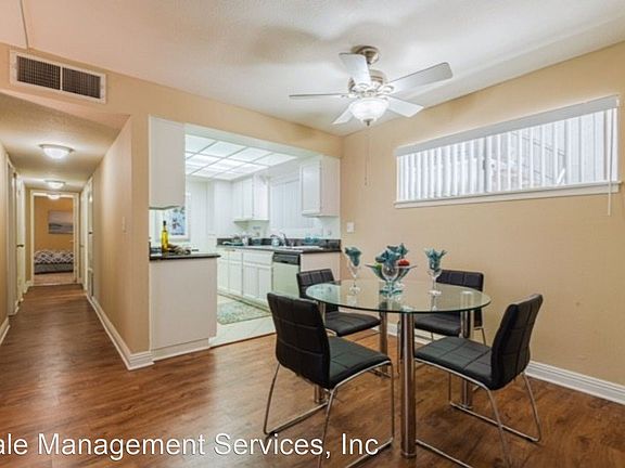 5th image of 13138 Moorpark St APT 5