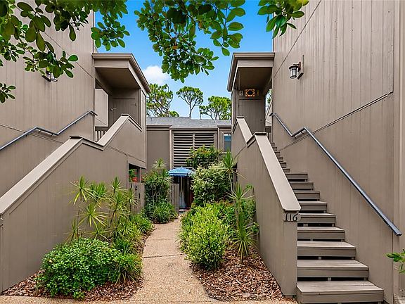 2nd image of 116 WOODLAND PLACE #116