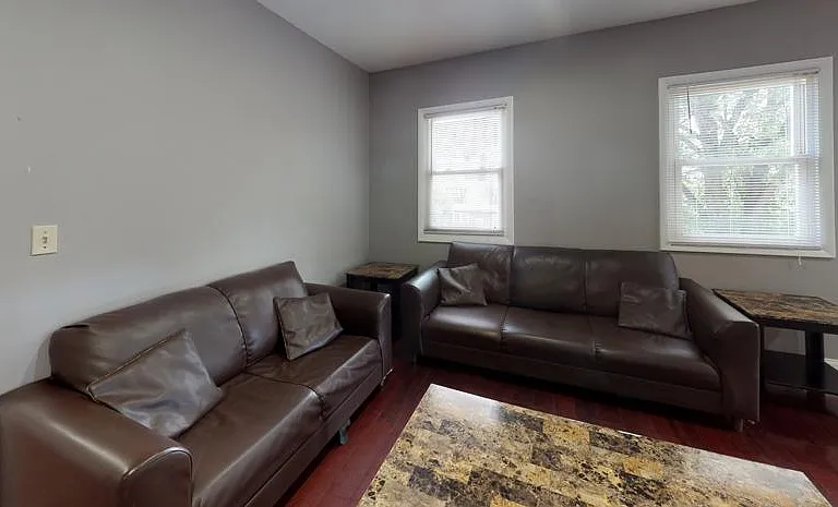 201 Comstock Ave #2R — Photo 3