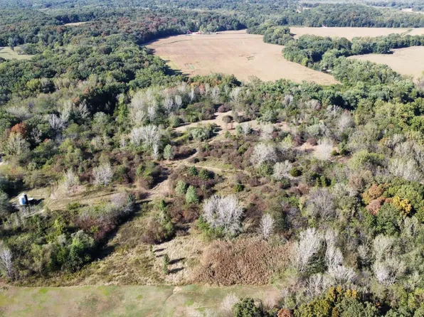 12990 N Country Club Rd, Effingham, IL 62401