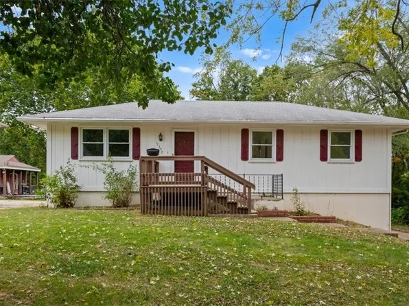 12300 E 32nd St, Independence, MO 64052