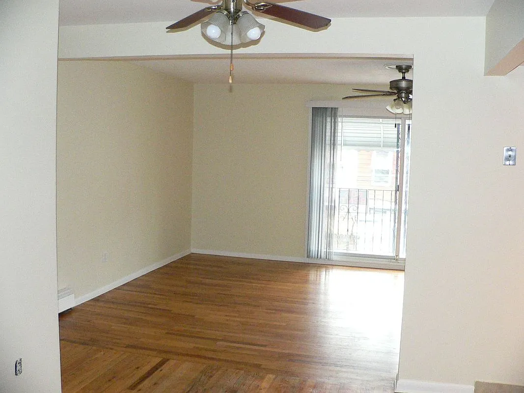 2 bed, 1.0 bath, 1000 sqft, $2,500 — Photo 4