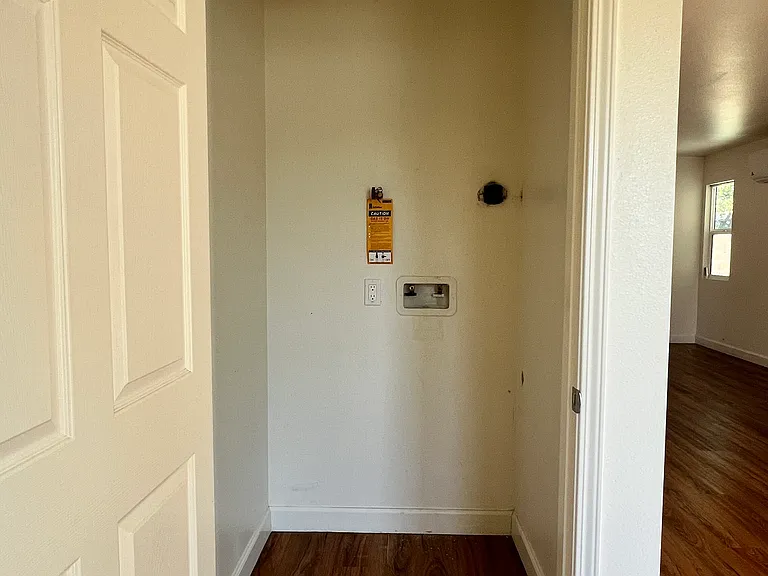 6827 San Luis St #1/2 — Photo 7