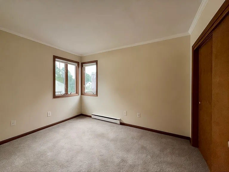 15 Burghardt St — Photo 10