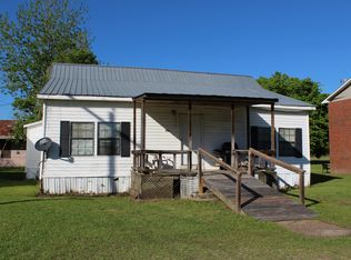 1110 Caroline St, Elba, AL 36323