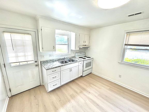 2nd image of 221 S Mesa Dr