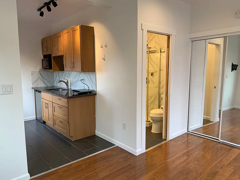 5112 Latona Ave NE — Photo 11
