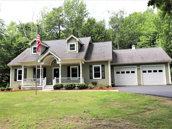 9 Clover Lane, Newport City, VT 05855