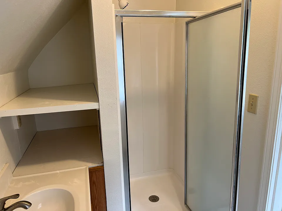 3/4 Bath view 2