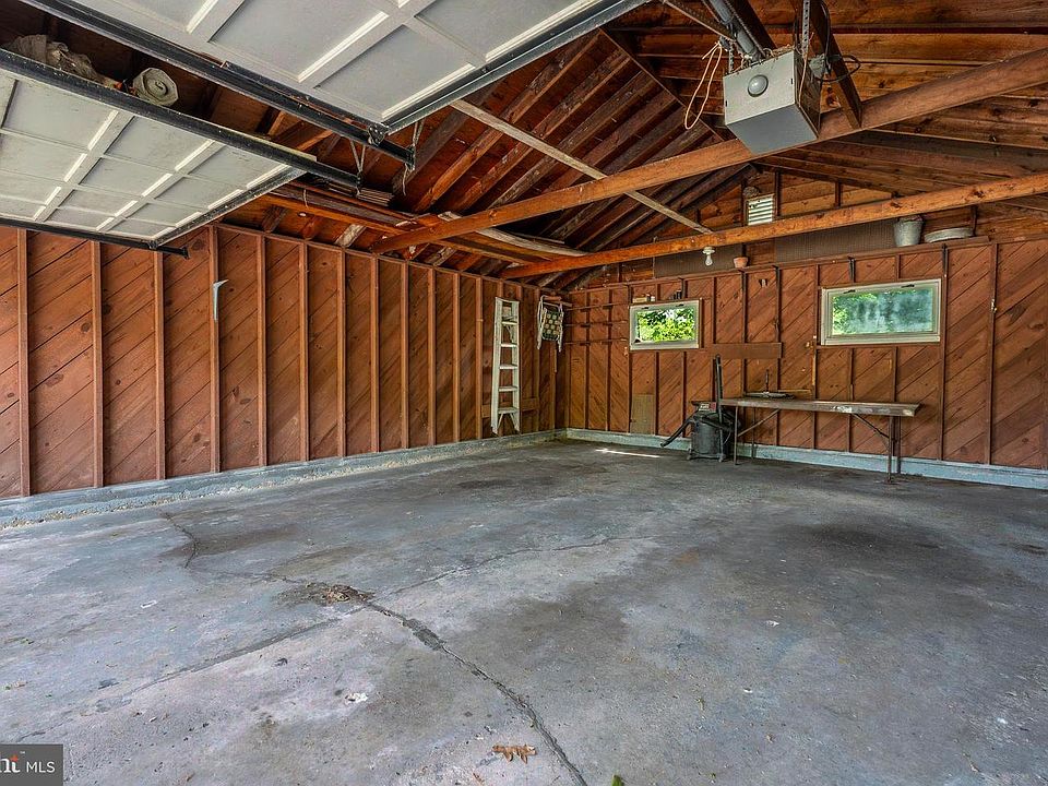 28th image of 1249 Braddock Rd